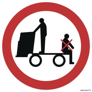 GB028 Zakaz jazdy na urządzeniach transportowych